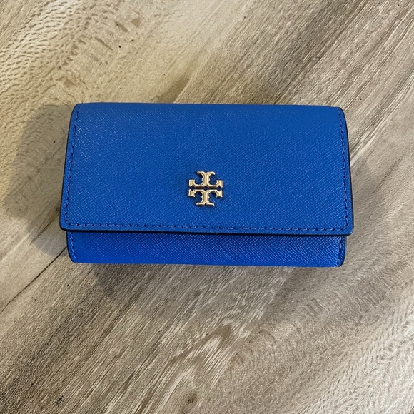 Tory Burch Handbags - NWT Tory Burch Emerson Key Case